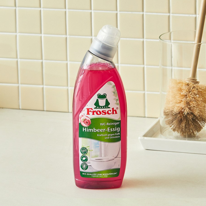 Chai Dung Dịch Tẩy Bồn Cầu Frosch 750ml Hương Mâm Xôi